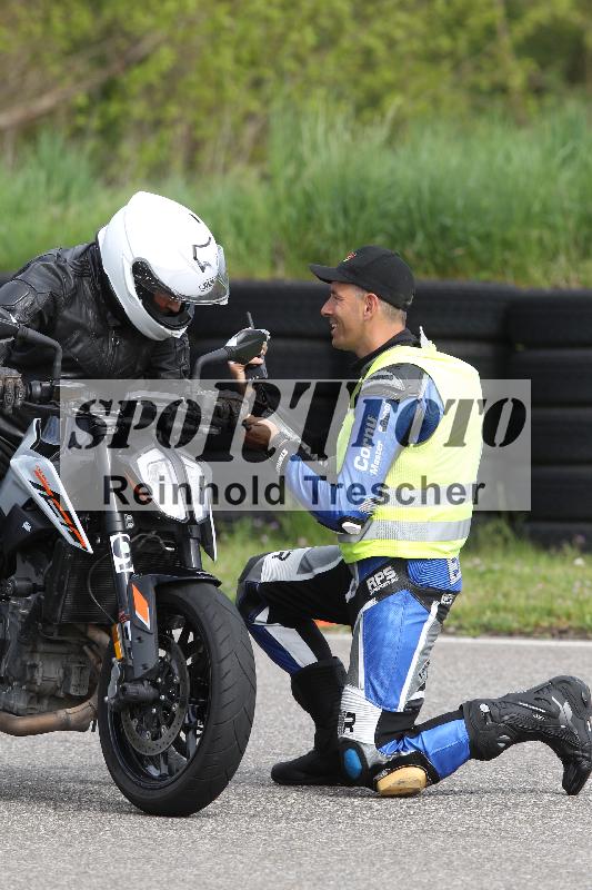 /Archiv-2025/10 23.04.2025 Cornu Master School ADR/gruen-vert/9